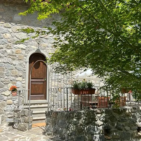 Casa Di Pietra En El Norte De Lucca, Toscana * Camporgiano
