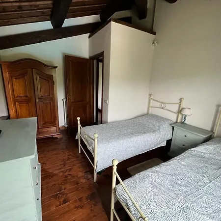 Casa Di Pietra En El Norte De Lucca, Toscana Villa