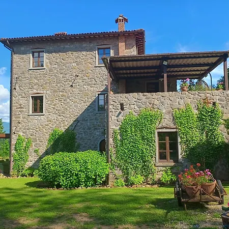 Casa Di Pietra En El Norte De Lucca, Toscana *
