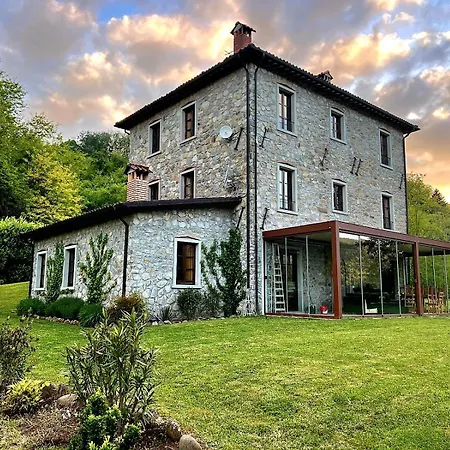 Casa Di Pietra En El Norte De Lucca, Toscana Villa *