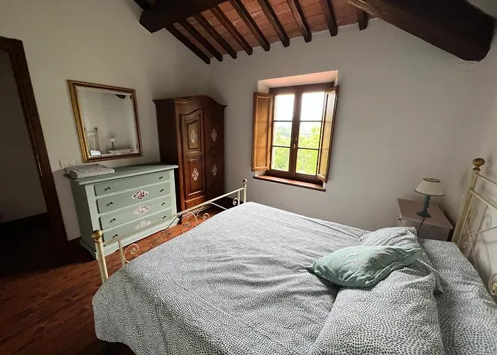 Casa Di Pietra En El Norte De Lucca, Toscana *