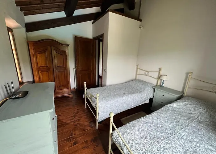 Casa Di Pietra En El Norte De Lucca, Toscana Villa