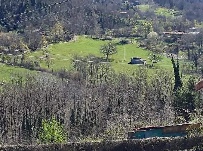 Casa Di Pietra En El Norte De Lucca, Toscana *