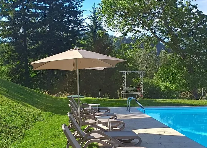 Casa Di Pietra En El Norte De Lucca, Toscana *