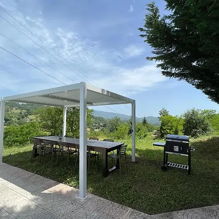 Villa Casa Di Pietra En El Norte De Lucca, Toscana *