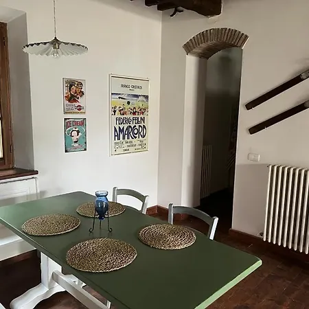 Casa Di Pietra En El Norte De Lucca, Toscana *