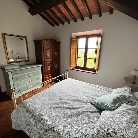 Casa Di Pietra En El Norte De Lucca, Toscana *