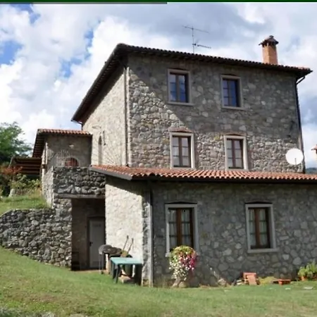 Casa Di Pietra En El Norte De Lucca, Toscana * Camporgiano